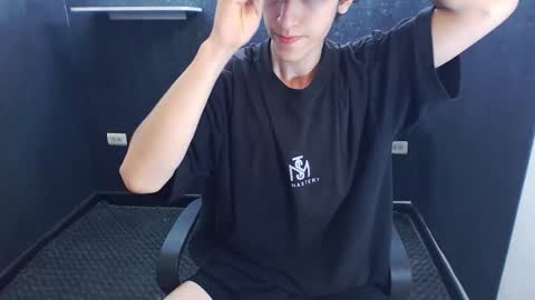 noah_sokolov online show from 12/04/25, 06:49