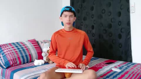 noah tyler  online show from 11/19/25, 05:35