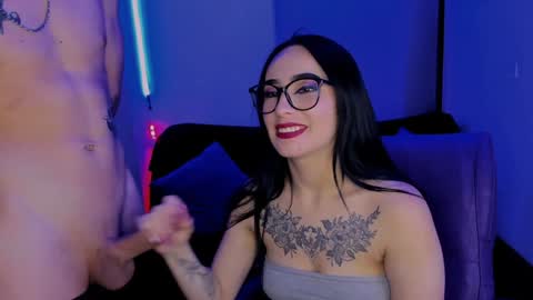 Snapshot of noahandmegan69 chatting on 12/30/24, 05:23 Noahandmegan online show from 12/30/24, 05:23