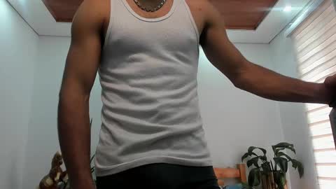 Snapshot of noahbrawn chatting on 10/29/25, 01:13 LIAM- noah online show from 10/29/25, 01:13