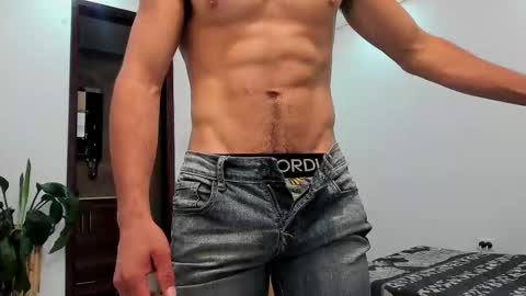 Snapshot of noahbrawn chatting on 11/06/25, 01:12 LIAM- noah online show from 11/06/25, 01:12