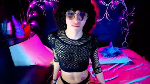 Noah Xtar online show from 09/20/25, 01:28