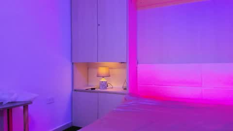 noalane online show from 10/11/25, 04:12