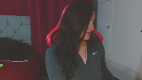 Snapshot of noamartin_ chatting on 09/17/25, 11:06 Noamartin online show from 09/17/25, 11:06