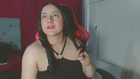 Snapshot of noamartin_ chatting on 10/21/25, 10:32 Noamartin online show from 10/21/25, 10:32