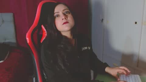 Snapshot of noamartin_ chatting on 12/02/25, 10:49 Noamartin online show from 12/02/25, 10:49