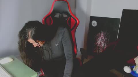 Snapshot of noamartin_ chatting on 03/18/26, 02:04 Noamartin online show from 03/18/26, 02:04