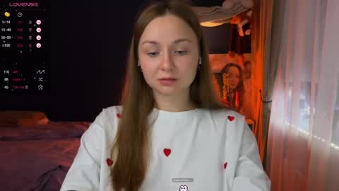 Snapshot of nochnoye_soltse chatting on 04/19/26, 08:44 Sun or Luna online show from 04/19/26, 08:44