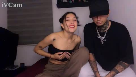 Snapshot of nocturnallovers_ss chatting on 11/28/25, 04:15 Jean Y Isa online show from 11/28/25, 04:15