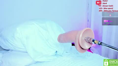 Snapshot of noehmi13 chatting on 03/03/26, 07:31 NhAndrea online show from 03/03/26, 07:31