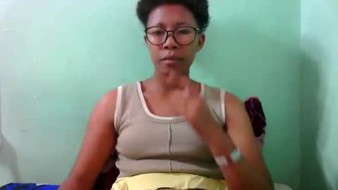 noella711128 online show from 09/26/25, 05:11