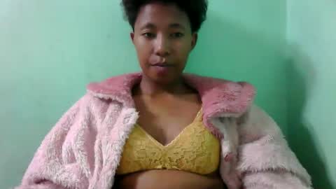 noella711128 online show from 10/06/25, 06:33