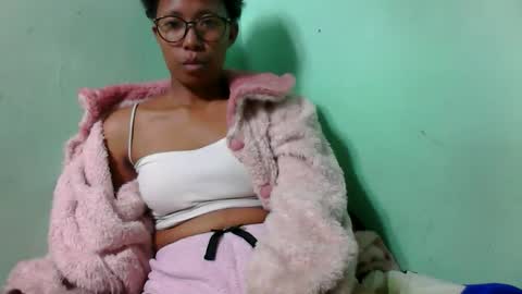 noella711128 online show from 10/09/25, 11:19