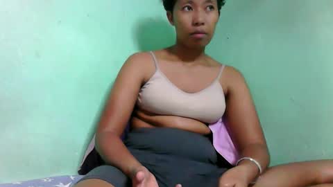 Snapshot of noellah chatting on 10/31/25, 07:04 noellah online show from 10/31/25, 07:04