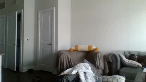 Snapshot of noelng3 chatting on 12/01/24, 04:29 noelng3 online show from 12/01/24, 04:29