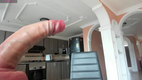 Snapshot of noemibcnz chatting on 09/30/25, 02:44  In instagram dayhannanoemi online show from 09/30/25, 02:44