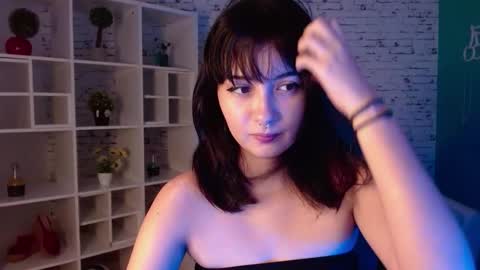 Snapshot of noeva_ chatting on 09/24/25, 11:46 Noeva online show from 09/24/25, 11:46