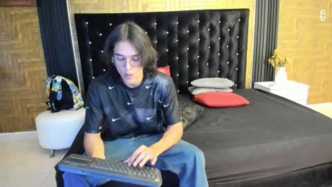     online show from 03/01/26, 03:19