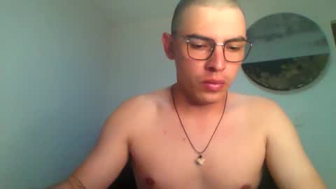 Snapshot of noha_free chatting on 01/06/26, 04:05 Noha online show from 01/06/26, 04:05