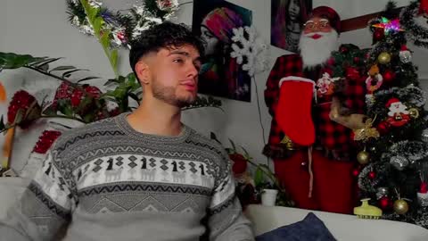 Snapshot of noha_miler chatting on 12/20/24, 10:43 kevin online show from 12/20/24, 10:43