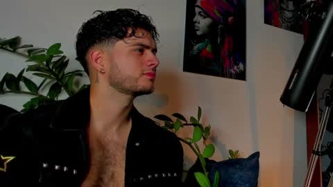 Snapshot of noha_miler chatting on 01/10/25, 12:17 kevin online show from 01/10/25, 12:17