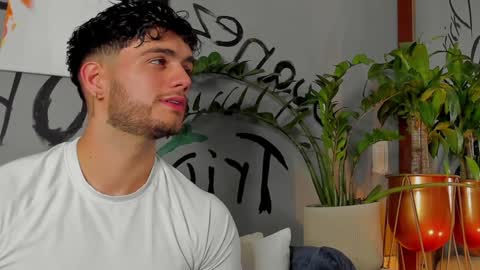 Snapshot of noha_miler chatting on 02/09/25, 03:22 kevin online show from 02/09/25, 03:22