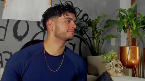 Snapshot of noha_miler chatting on 02/22/25, 08:42 kevin online show from 02/22/25, 08:42