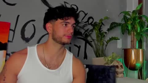 Snapshot of noha_miler chatting on 02/24/25, 04:16 kevin online show from 02/24/25, 04:16