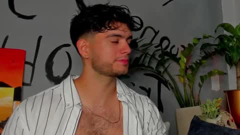 Snapshot of noha_miler chatting on 03/04/25, 07:32 kevin online show from 03/04/25, 07:32