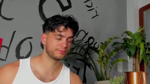 Snapshot of noha_miler chatting on 03/06/25, 01:27 kevin online show from 03/06/25, 01:27