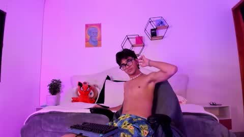 noha_natan online show from 10/07/25, 11:40