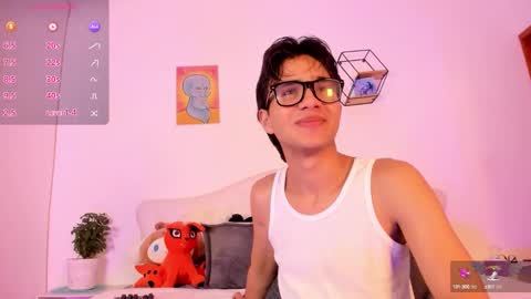 noha_natan online show from 10/15/25, 12:27