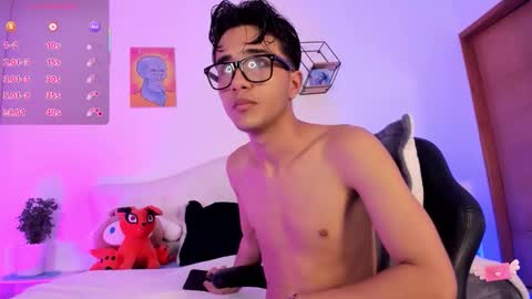 noha_natan online show from 10/24/25, 12:12