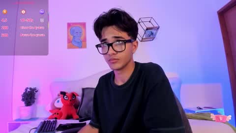 noha_natan online show from 10/28/25, 01:03