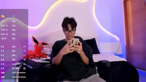 noha_natan online show from 11/24/25, 12:05