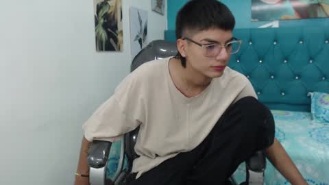 Snapshot of noha_scott chatting on 12/04/24, 11:02 Noha Scott online show from 12/04/24, 11:02