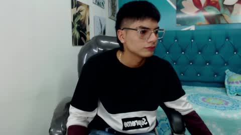 Snapshot of noha_scott chatting on 01/22/25, 10:48 Noha Scott online show from 01/22/25, 10:48