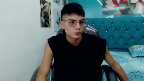 Snapshot of noha_scott chatting on 01/26/25, 10:46 Noha Scott online show from 01/26/25, 10:46