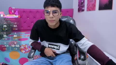 Snapshot of noha_scott chatting on 09/17/25, 10:55 Noha Scott online show from 09/17/25, 10:55