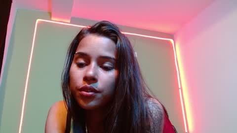 Snapshot of noha_thomson chatting on 12/12/24, 08:53 Noha Thomson online show from 12/12/24, 08:53