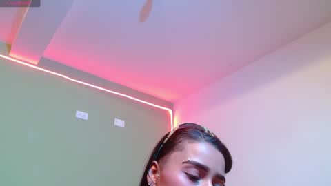 Snapshot of noha_thomson chatting on 01/30/25, 07:37 Noha Thomson online show from 01/30/25, 07:37