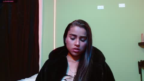 Snapshot of noha_thomson chatting on 02/01/25, 11:37 Noha Thomson online show from 02/01/25, 11:37