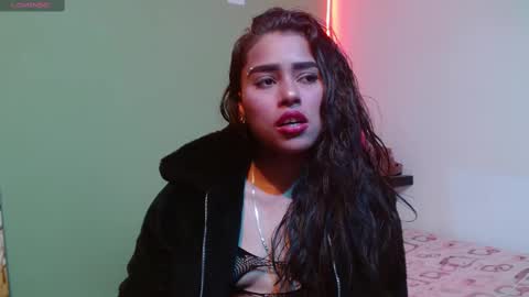 Snapshot of noha_thomson chatting on 02/20/25, 08:25 Noha Thomson online show from 02/20/25, 08:25