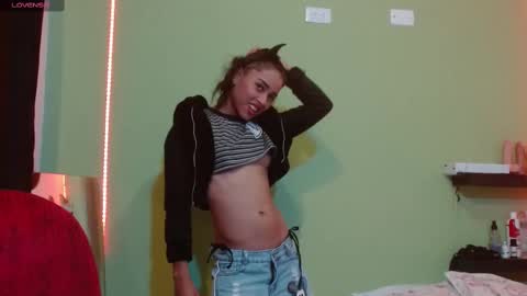 Snapshot of noha_thomson chatting on 03/06/25, 05:14 Noha Thomson online show from 03/06/25, 05:14