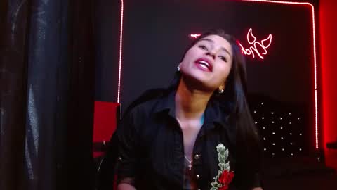 Snapshot of noha_thomson chatting on 10/30/25, 06:30 Noha Thomson online show from 10/30/25, 06:30