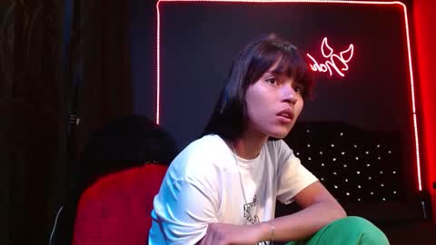 Snapshot of noha_thomson chatting on 11/18/25, 04:39 Noha Thomson online show from 11/18/25, 04:39