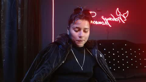 Snapshot of noha_thomson chatting on 05/18/26, 07:09 Noha Thomson online show from 05/18/26, 07:09