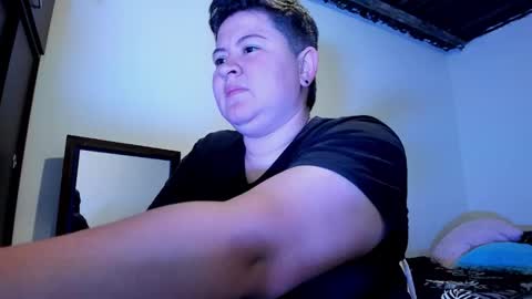 Snapshot of noha_whiite chatting on 11/06/25, 12:44 Noha online show from 11/06/25, 12:44