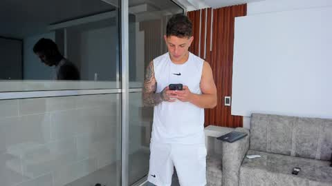 Snapshot of nohabennett7 chatting on 04/07/26, 04:57 nohabennett7 online show from 04/07/26, 04:57