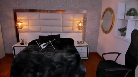 Snapshot of nohemi_louse chatting on 02/05/26, 08:02 Nohemi online show from 02/05/26, 08:02